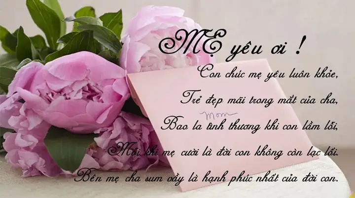 Gợi Ý Quà Tặng 8/3 Cho Mẹ: Chọn Món Quà Ý Nghĩa & Thiết Thực Nhất