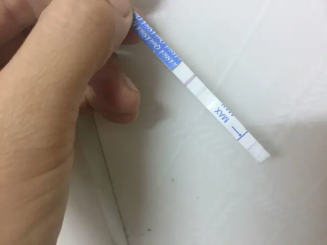 Hình Ảnh Que Thử Thai Có Bầu: Dấu Hiệu 2 Vạch & Cách Đọc Kết Quả Chuẩn Hình Ảnh Que Thử Thai Có Bầu: Dấu Hiệu 2 Vạch & Cách Đọc Kết Quả Chuẩn