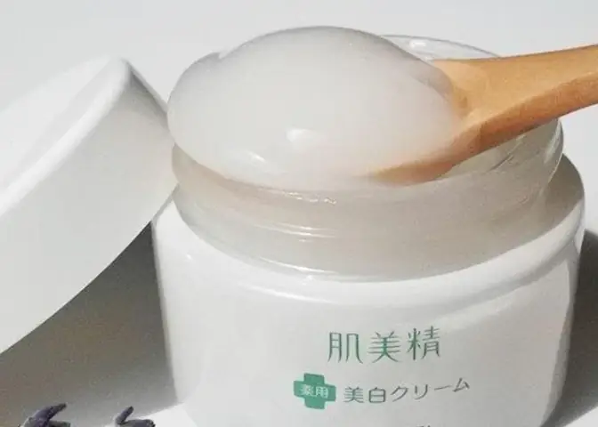 Top Kem Dưỡng Ẩm Da Mụn Của Nhật: Bí Quyết Dưỡng Da Sáng Khỏe, Sạch Mụn Hiệu Quả Top Kem Dưỡng Ẩm Da Mụn Của Nhật: Bí Quyết Dưỡng Da Sáng Khỏe, Sạch Mụn Hiệu Quả