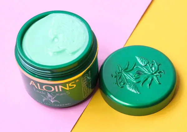 Top Kem Dưỡng Ẩm Cơ Thể Nhật Bản: Lựa Chọn Tốt Nhất Cho Làn Da Mịn Màng Top Kem Dưỡng Ẩm Cơ Thể Nhật Bản: Lựa Chọn Tốt Nhất Cho Làn Da Mịn Màng