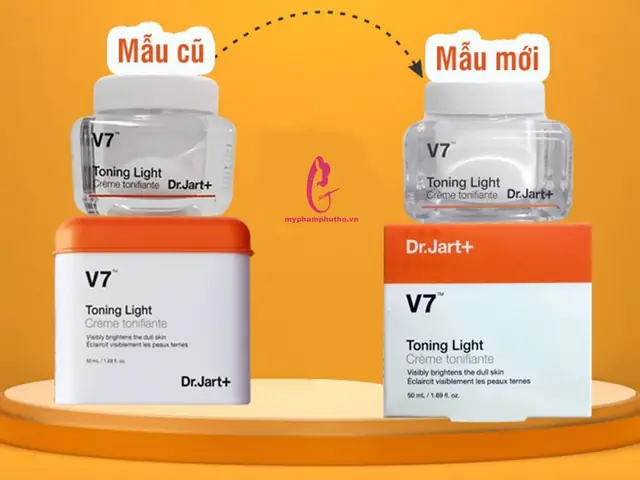 Kem V7 Pink Toning Và V7 Toning Light Khác Nhau Như Thế Nào? So Sánh Chi Tiết