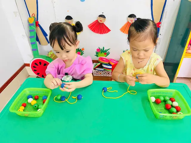 Trang Bị Kỹ Năng Thiết Yếu Cho Trẻ Nhà Trẻ 24-36 Tháng Tuổi: Cẩm Nang Toàn Diện Trang Bị Kỹ Năng Thiết Yếu Cho Trẻ Nhà Trẻ 24-36 Tháng Tuổi: Cẩm Nang Toàn Diện