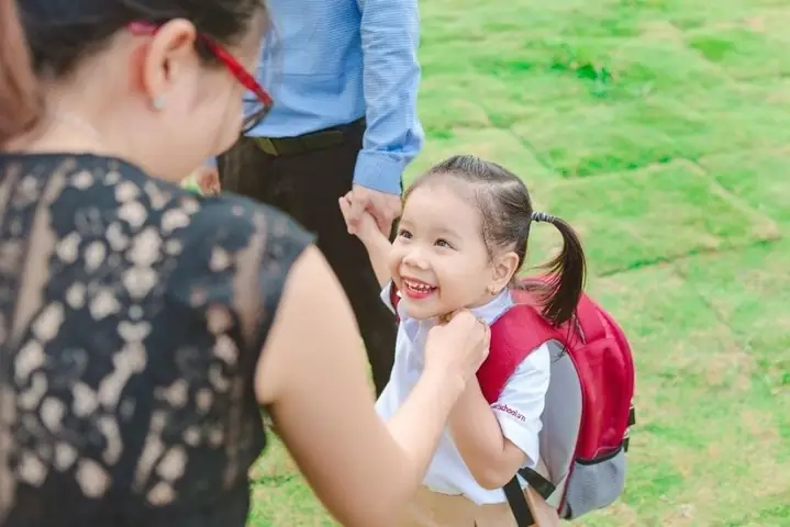 Bí Quyết Vàng Giúp Bé Đi Học Không Khóc: Cẩm Nang Toàn Diện Cho Phụ Huynh