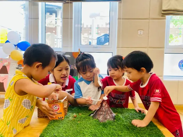 7+ Bí Quyết Vàng: Làm Thế Nào Để Trẻ Tự Tin Hơn, Mạnh Dạn Vượt Trội