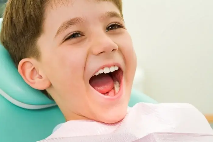 Trắng Răng Cho Bé 2 Tuổi: Cẩm Nang Toàn Diện Giúp Mẹ An Tâm Chăm Sóc Răng Miệng