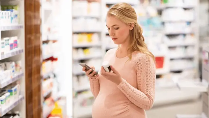 Bà Bầu Có Nên Dùng Mỹ Phẩm Không? Hướng Dẫn An Toàn Cho Mẹ Và Bé