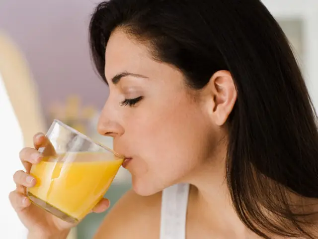 Bà Bầu Uống Tinh Bột Nghệ Được Không? Lợi Ích, Rủi Ro Và Lưu Ý An Toàn Bà Bầu Uống Tinh Bột Nghệ Được Không? Lợi Ích, Rủi Ro Và Lưu Ý An Toàn