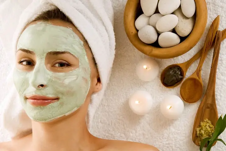 Bí Quyết Chọn Mặt Nạ Dưỡng Ẩm Thiên Nhiên Cho Da Dầu: Da Mịn Màng, Không Bóng Nhờn Bí Quyết Chọn Mặt Nạ Dưỡng Ẩm Thiên Nhiên Cho Da Dầu: Da Mịn Màng, Không Bóng Nhờn