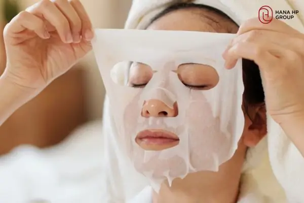 Mặt Nạ Nên Dùng Mấy Lần 1 Tuần? Lịch Trình Chuẩn Cho Da Sáng Khỏe Mặt Nạ Nên Dùng Mấy Lần 1 Tuần? Lịch Trình Chuẩn Cho Da Sáng Khỏe
