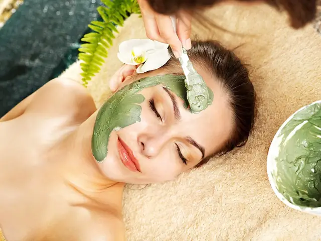 Mặt Nạ Phục Hồi Da Tự Nhiên: Công Thức Diy Hiệu Quả Cho Làn Da Khỏe Mạnh Mặt Nạ Phục Hồi Da Tự Nhiên: Công Thức Diy Hiệu Quả Cho Làn Da Khỏe Mạnh