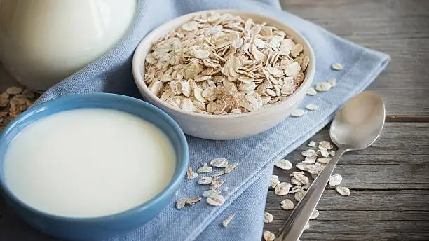 Bí Quyết Làm Mặt Nạ Yến Mạch Sữa Tươi Dưỡng Da Trắng Mịn, Tự Nhiên | Hướng Dẫn Chi Tiết Cho Mọi Loại Da