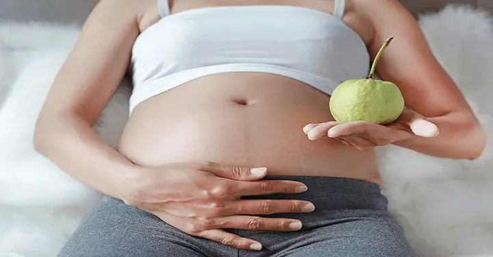 Bà Bầu Ăn Ổi Có Tốt Không? Lợi Ích, Lưu Ý Và Giải Đáp Thắc Mắc Chi Tiết Bà Bầu Ăn Ổi Có Tốt Không? Lợi Ích, Lưu Ý Và Giải Đáp Thắc Mắc Chi Tiết