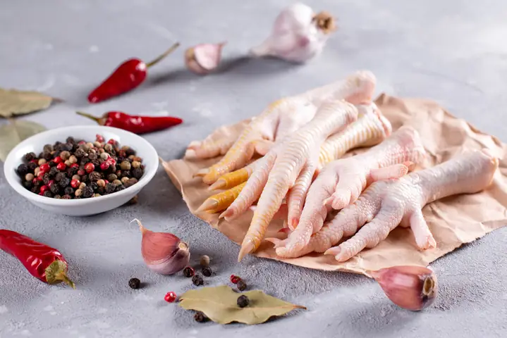 Mẹ Bầu Có Nên Ăn Chân Gà Không? Lợi Ích, Rủi Ro Và Lời Khuyên Từ Chuyên Gia Mẹ Bầu Có Nên Ăn Chân Gà Không? Lợi Ích, Rủi Ro Và Lời Khuyên Từ Chuyên Gia