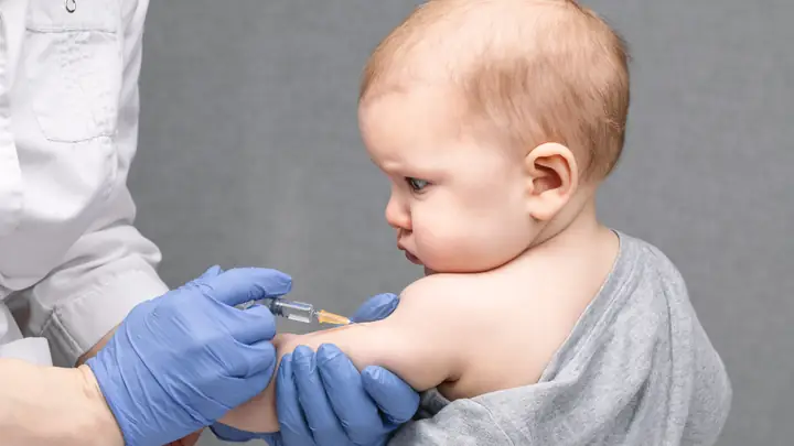 Mẹo Trẻ Tiêm Phòng Không Bị Sốt: Bí Quyết Giúp Bé Khỏe Mạnh Sau Tiêm Mẹo Trẻ Tiêm Phòng Không Bị Sốt: Bí Quyết Giúp Bé Khỏe Mạnh Sau Tiêm