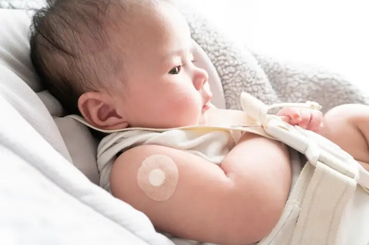 Mẹo Trẻ Tiêm Phòng Không Bị Sốt: Bí Quyết Giúp Bé Khỏe Mạnh Sau Tiêm Mẹo Trẻ Tiêm Phòng Không Bị Sốt: Bí Quyết Giúp Bé Khỏe Mạnh Sau Tiêm