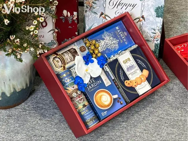 Top 25+ Món Quà Tết Tặng Nhà Người Yêu "ghi Điểm" Tuyệt Đối: Bí Kíp Chọn Quà Ý Nghĩa