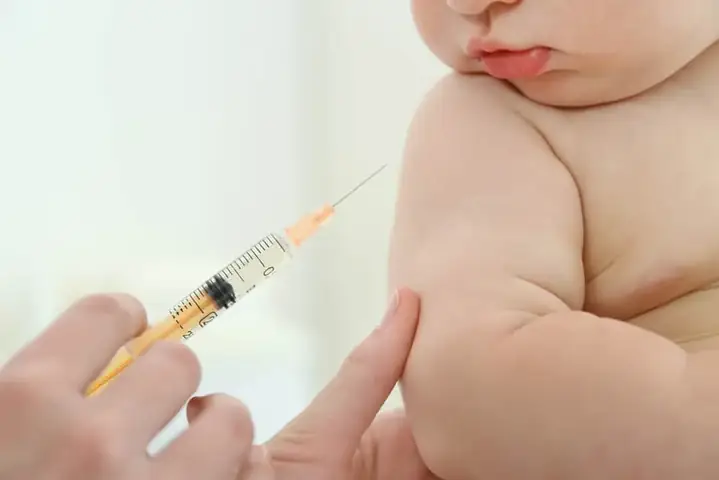 Nên Tiêm Phòng Cho Trẻ Sơ Sinh Ở Đâu Uy Tín, An Toàn & Đầy Đủ Vắc Xin?