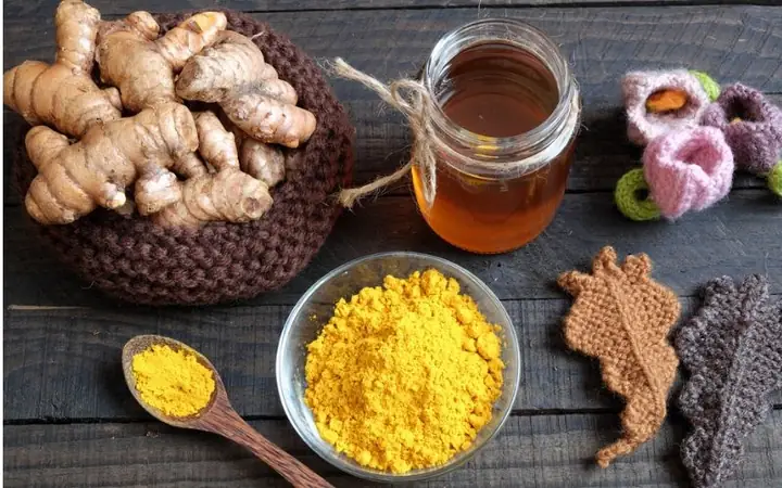 Mặt Nạ Nghệ Mật Ong: Công Dụng, Cách Làm & Bí Quyết Da Sáng Mịn Tự Nhiên