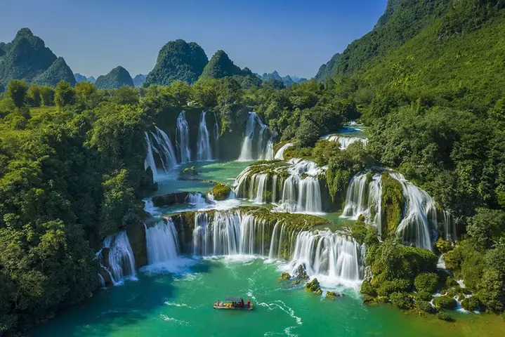 Top Địa Điểm Du Lịch Tết Lý Tưởng: Đón Xuân Trọn Vẹn Ở Ba Miền Top Địa Điểm Du Lịch Tết Lý Tưởng: Đón Xuân Trọn Vẹn Ở Ba Miền