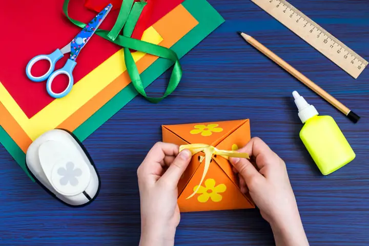 Khám Phá Thế Giới Đồ Vật Làm Bằng Tay: Ý Tưởng Sáng Tạo & Mẹo Hay Cho Mọi Người