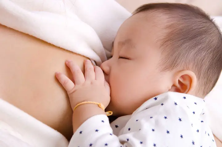 Nuôi Con Bằng Sữa Mẹ Vắt Ra Đúng Cách: Hướng Dẫn Toàn Diện Cho Mẹ Nuôi Con Bằng Sữa Mẹ Vắt Ra Đúng Cách: Hướng Dẫn Toàn Diện Cho Mẹ