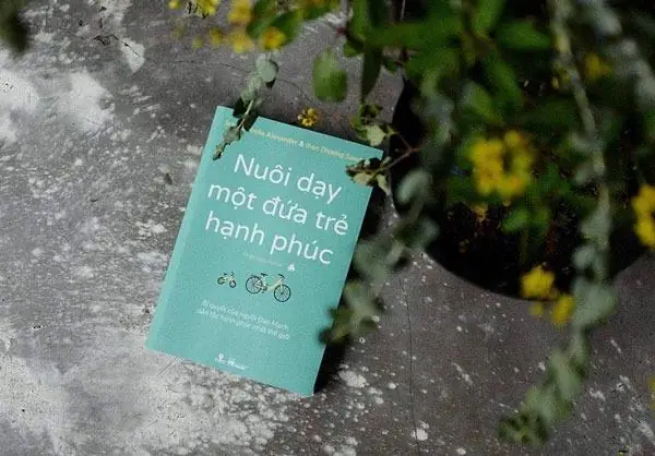 Nuôi Dạy Con Hạnh Phúc: Bí Quyết Từ Chuyên Gia Cho Cha Mẹ Hiện Đại