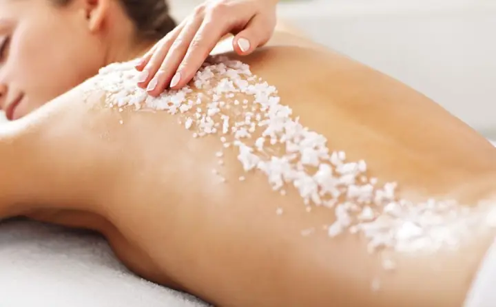 Tẩy Tế Bào Chết Toàn Thân: Hướng Dẫn Chọn Sản Phẩm & Cách Thực Hiện Tại Nhà Hiệu Quả