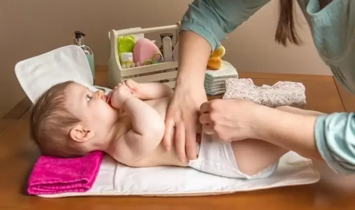 Hướng Dẫn Thay Tã Cho Trẻ Sơ Sinh Đúng Chuẩn, Nhanh Chóng Và An Toàn