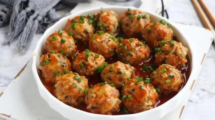 Thực Đơn Cho Trẻ 7 Tuổi: Hơn 20 Món Ngon, Dễ Làm, Đủ Dinh Dư Cho Bé Khỏe Mạnh Toàn Diện