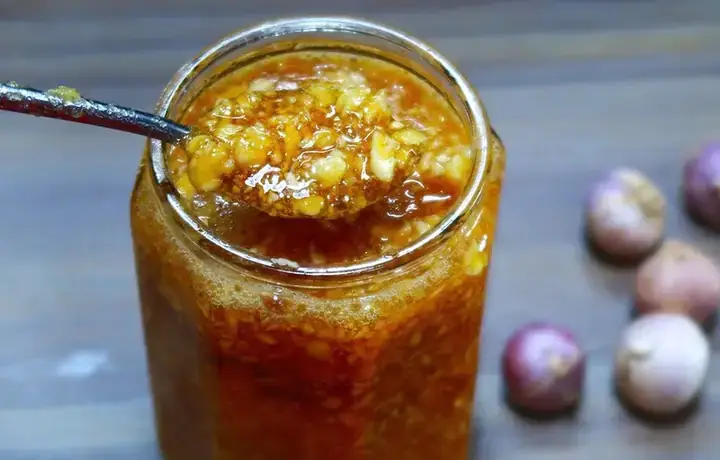 Tỏi Mật Ong Cho Bé: Cách Làm, Công Dụng Trị Ho & Lời Khuyên Từ Chuyên Gia