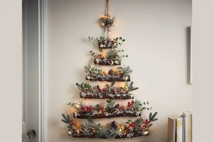 10+ Ý Tưởng Trang Trí Cây Thông Noel Trên Tường Đẹp, Độc Đáo & Đơn Giản