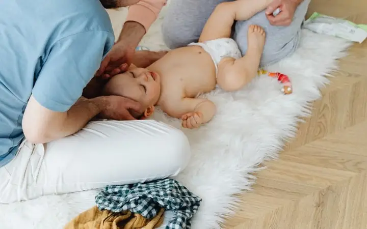 Trẻ 6 Tháng Đi Ngoài Ngày Mấy Lần: Giải Đáp Chi Tiết, Khi Nào Cần Lo Lắng?