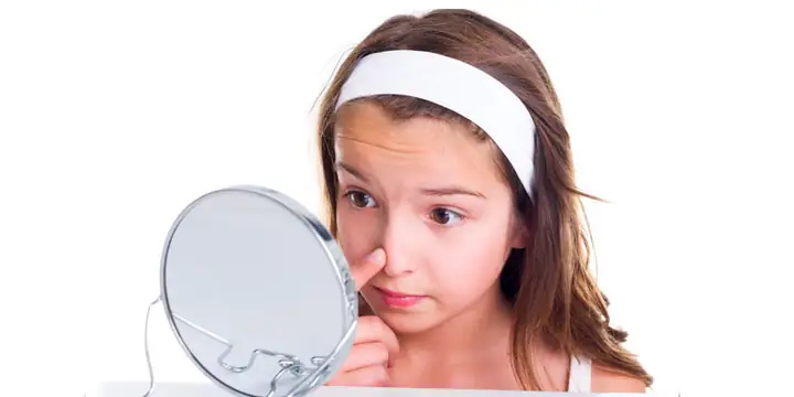 Trẻ Em Có Nên Dùng Sữa Rửa Mặt? Độ Tuổi Phù Hợp & Lưu Ý Quan Trọng