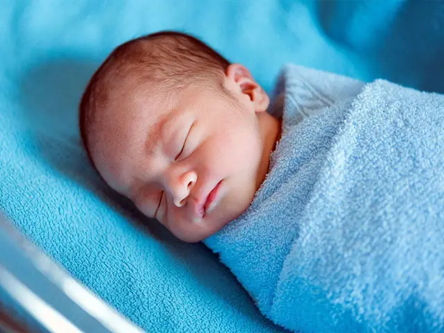Trẻ Sơ Sinh Ngủ Giấc Ngắn Bao Lâu Thì Hết? Nguyên Nhân & Cách Cải Thiện Giấc Ngủ Ngắn