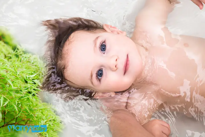 Trị Mồ Hôi Trộm Cho Bé: Nguyên Nhân, Dấu Hiệu & Bí Quyết Dân Gian Hiệu Quả