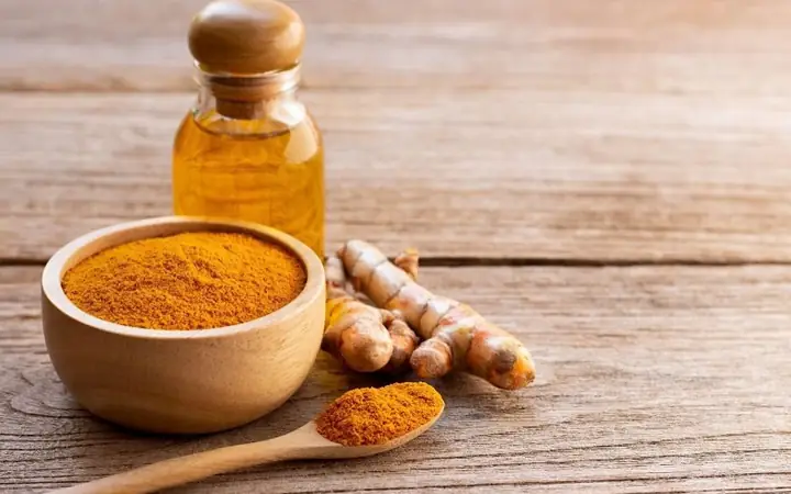 Trị Nám Bằng Mật Ong Và Nghệ: Công Thức Hiệu Quả Tại Nhà Mà Bạn Cần Biết