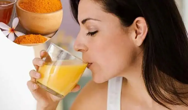 Uống Bột Nghệ Hàng Ngày Có Tốt Không? Lợi Ích, Tác Dụng Phụ & Cách Dùng Đúng