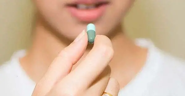 Uống Thuốc Tiêu Sữa Cho Con Bú Được Không? Tác Động Và Lưu Ý Quan Trọng Uống Thuốc Tiêu Sữa Cho Con Bú Được Không? Tác Động Và Lưu Ý Quan Trọng
