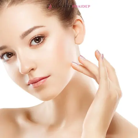 Xịt Khoáng Trước Hay Sau Kem Chống Nắng: Thứ Tự Chuẩn Để Da Tối Ưu Bảo Vệ & Dưỡng Ẩm