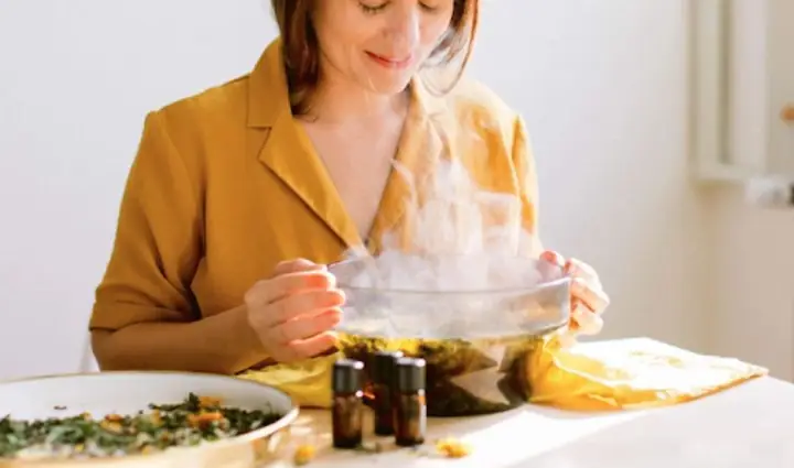 Rửa Mặt Hay Xông Mặt Trước? Hướng Dẫn Tối Ưu Chu Trình Chăm Sóc Da